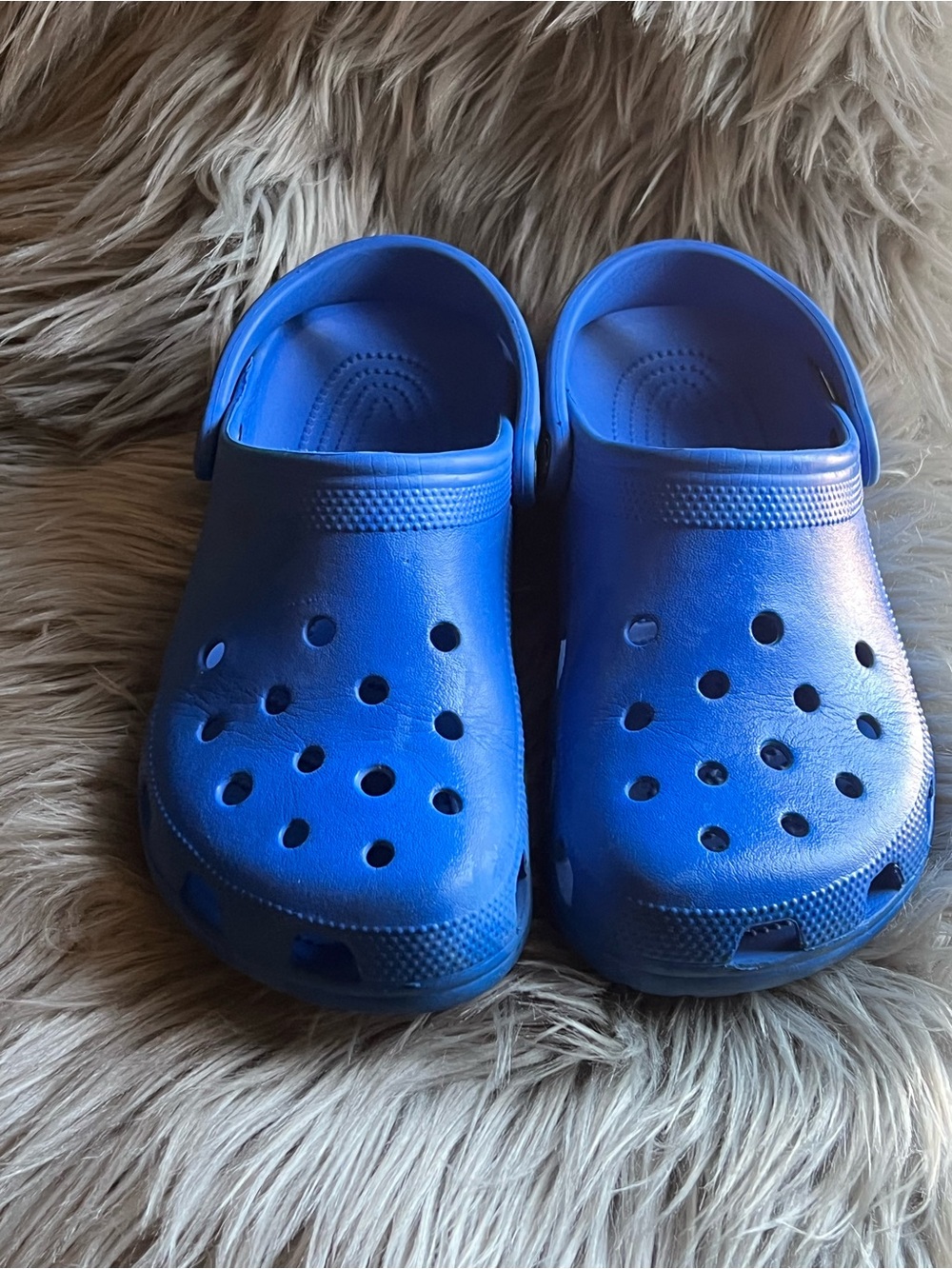 CROCS Classic Clog in Bright Blue